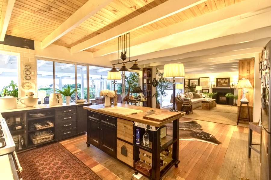 5 Bedroom Property for Sale in Grotto Bay Western Cape